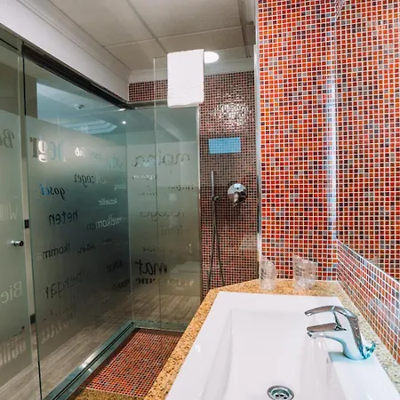 欧洲公园俱乐部 - 全包式度假酒店 3*